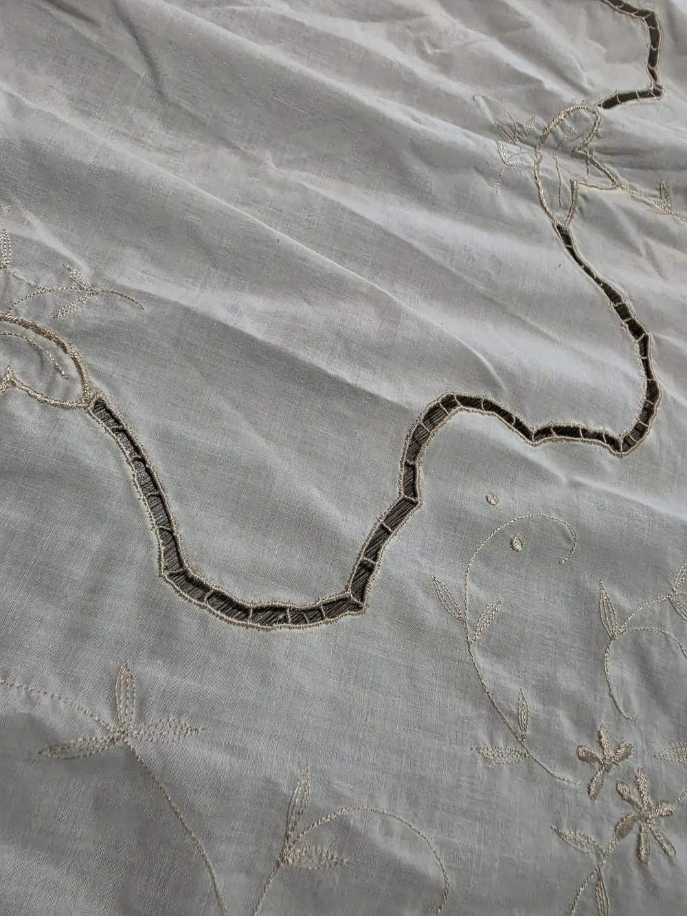 Tablecloth Cream Floral Cutwork with Delicate Embroidery